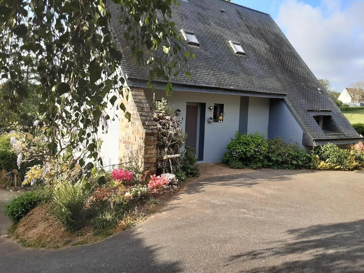 Ty Eflenn Bed & Breakfast Locunole France
