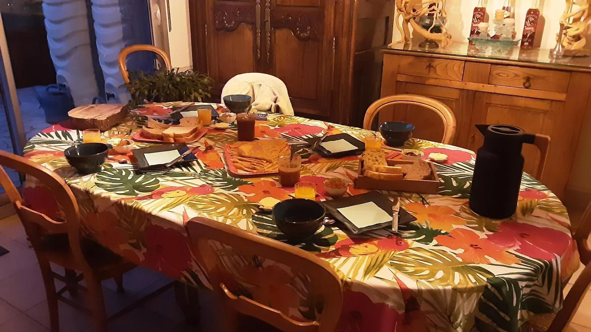 Ty Eflenn Bed & Breakfast Locunole